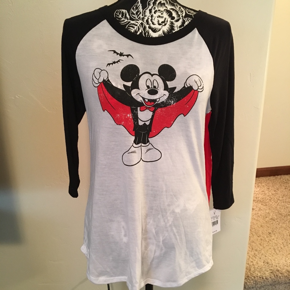 Mickey Mouse Halloween T-Shirt with Built in Cape